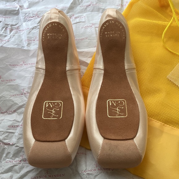 Gaynor Minden Shoes New Gaynor Minden Pointe Shoes Cl8m4xdh Poshmark